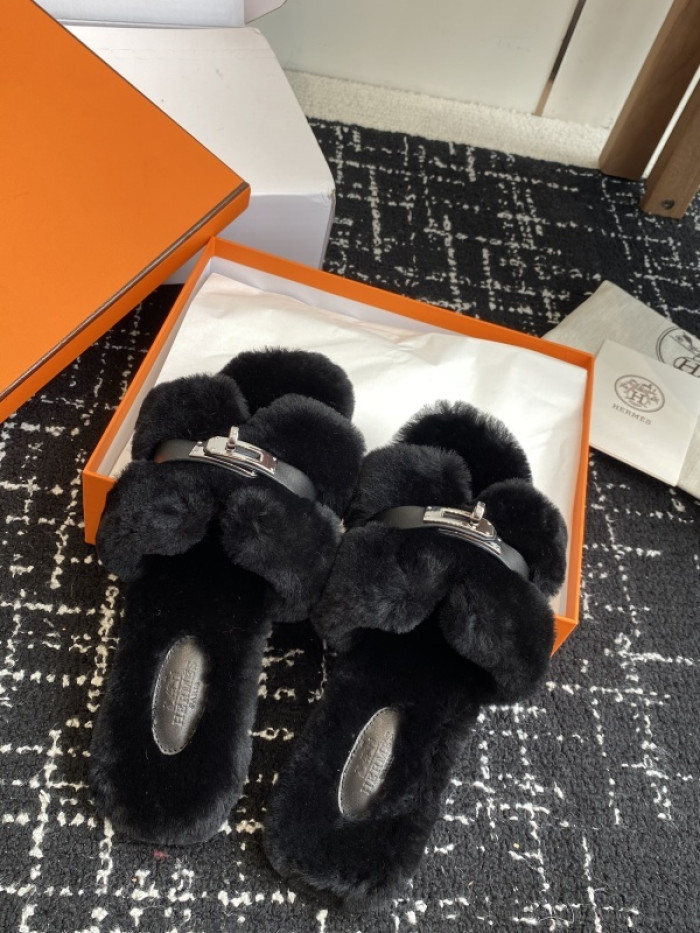 H**mes SLIPPERS