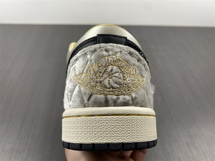 Air Jordan 1 Low Beaded Swoosh Men