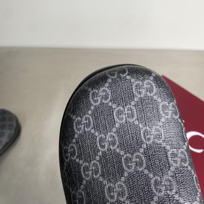 G*u*i SANDALS D06672