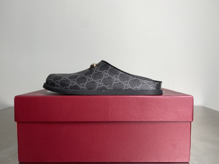 G*u*i SANDALS D06672