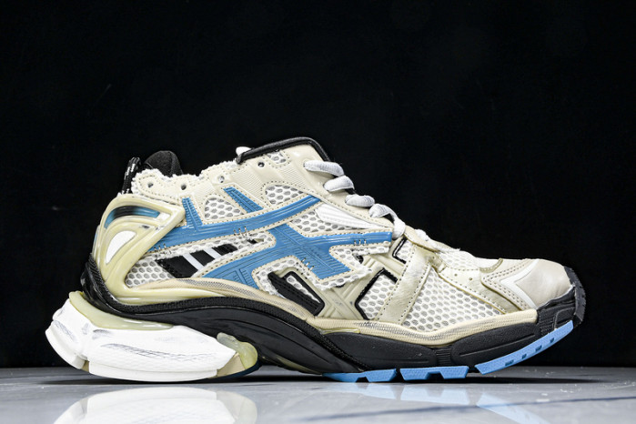 Ba*len*cia*ga Runner 677403 W5RH6 0312