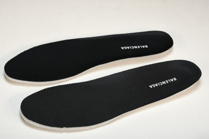 Ba*len*cia*ga Runner 772774 W3RBW-9168