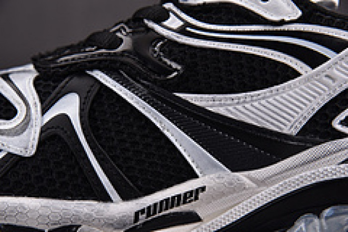 Ba*len*cia*ga Runner 779064 W3RXP 0213