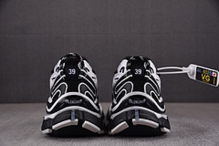 Ba*len*cia*ga Runner 779064 W3RXP 0213