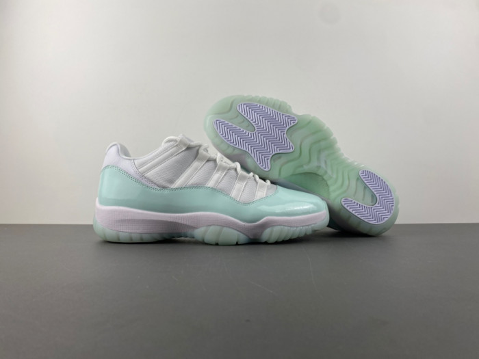 Air Jordan 11 Low "Igloo" AH7860-103