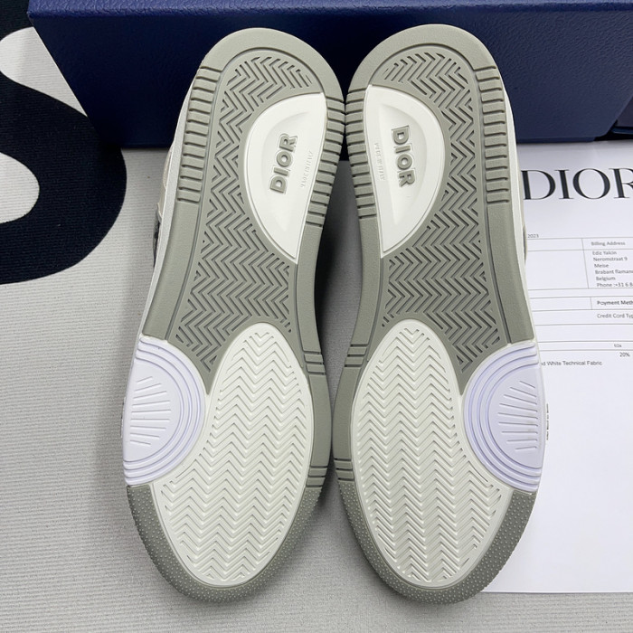 D*or b27 sneakers d0327
