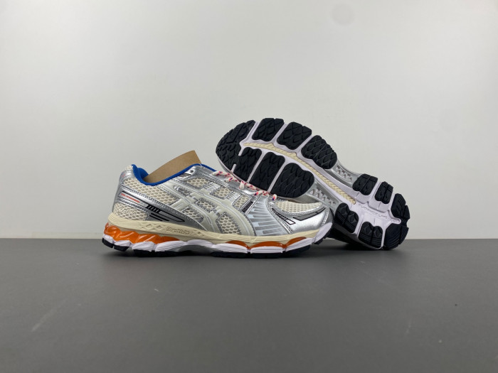 As*ic*s GEL-KAYANO 1203A555-101