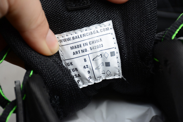 Ba*len*cia*ga track w2la1 2042