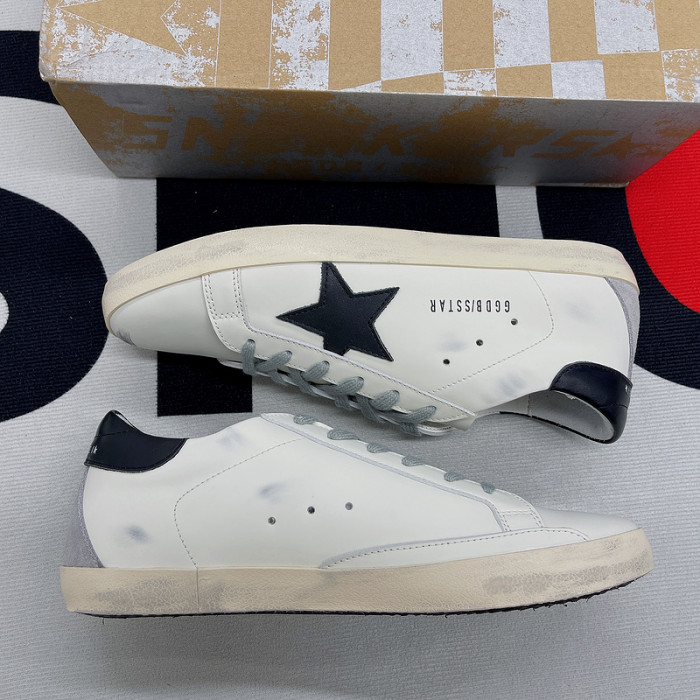Golden Go*e S*per-Star SNEAKER GG05