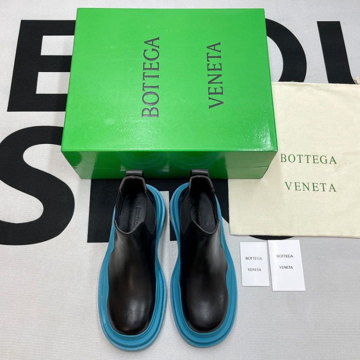 Bo*te*ga Ve*ne*ta BV028