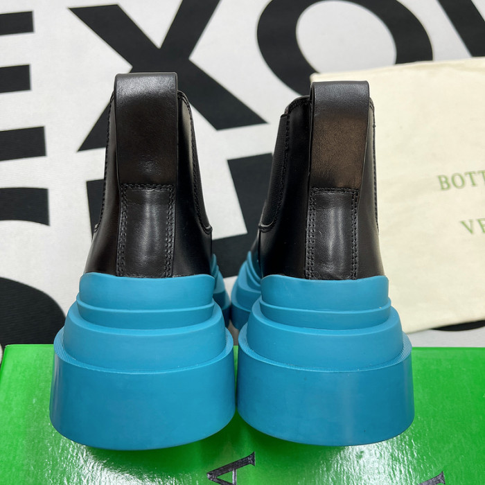 Bo*te*ga Ve*ne*ta BV028