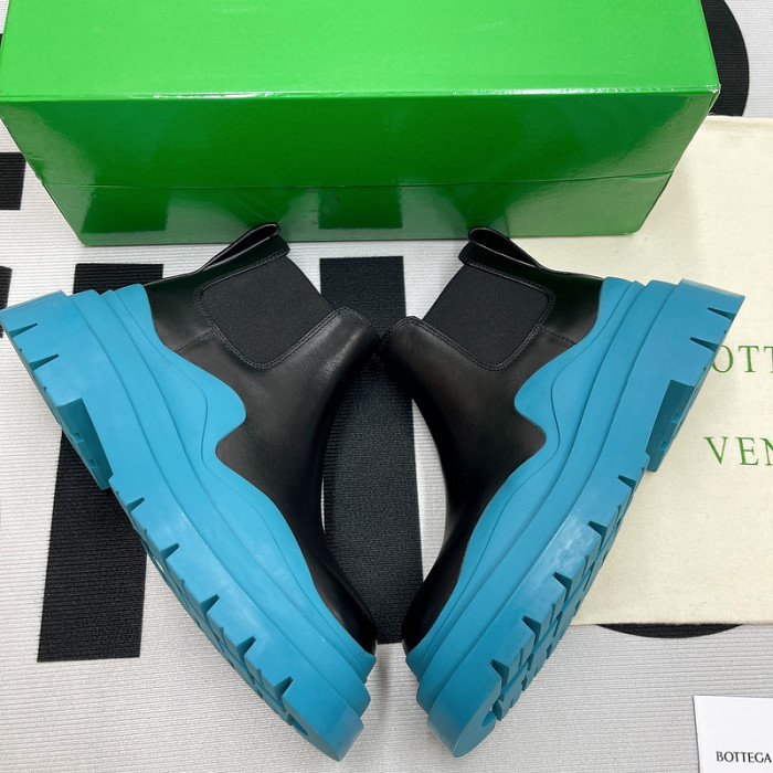 Bo*te*ga Ve*ne*ta BV028