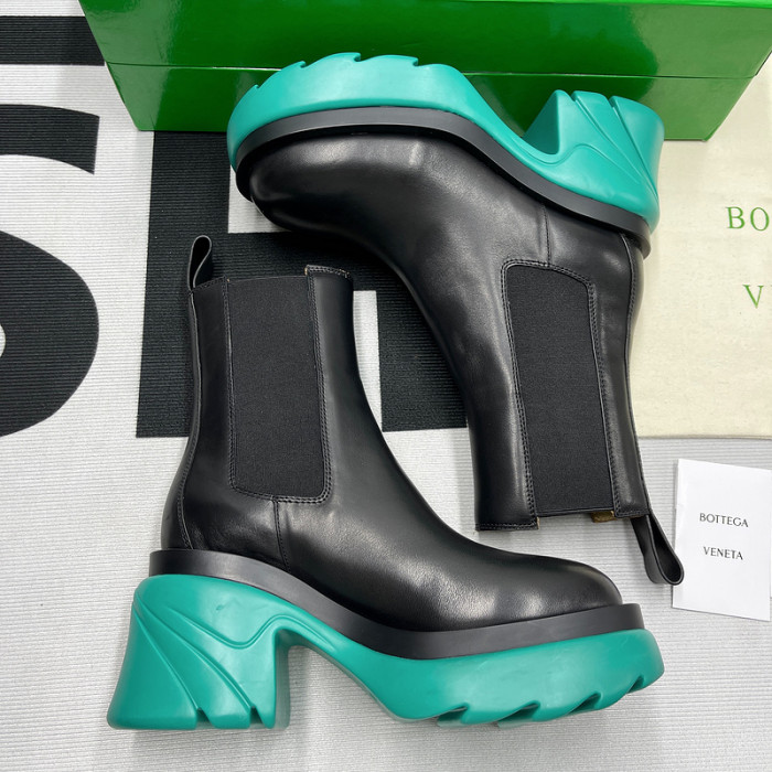 Bo*te*ga Ve*ne*ta BV032