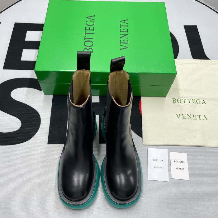 Bo*te*ga Ve*ne*ta BV032