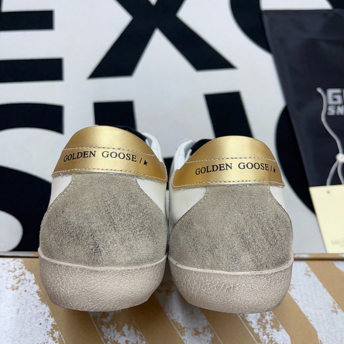 Golden Go*e S*per-Star SNEAKER GG03