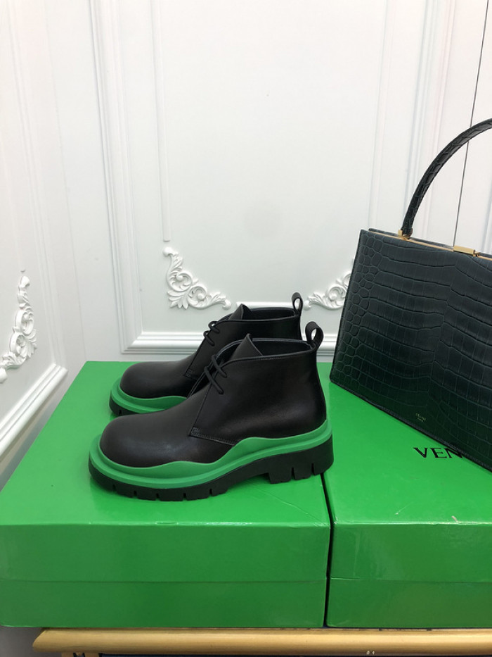 Bo*te*ga Ve*ne*ta BV018