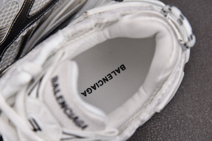 Ba*len*cia*ga Runner 772774 WRUNG 9010