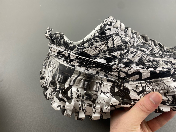 Ba*len*cia*ga defender trainers 685613-w2rg1 9010