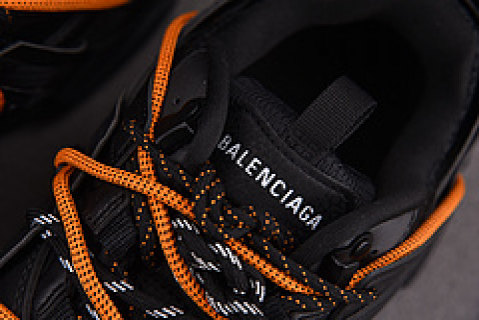 Ba*len*cia*ga TRACK 800592 WTRHK 1000