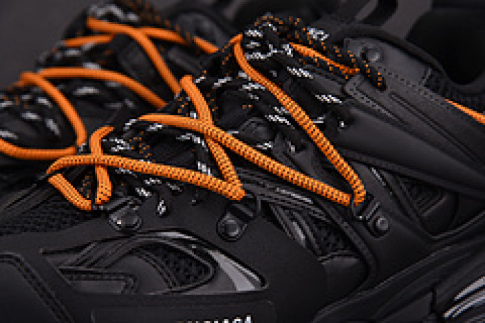 Ba*len*cia*ga TRACK 800592 WTRHK 1000