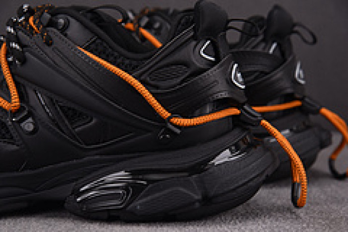 Ba*len*cia*ga TRACK 800592 WTRHK 1000