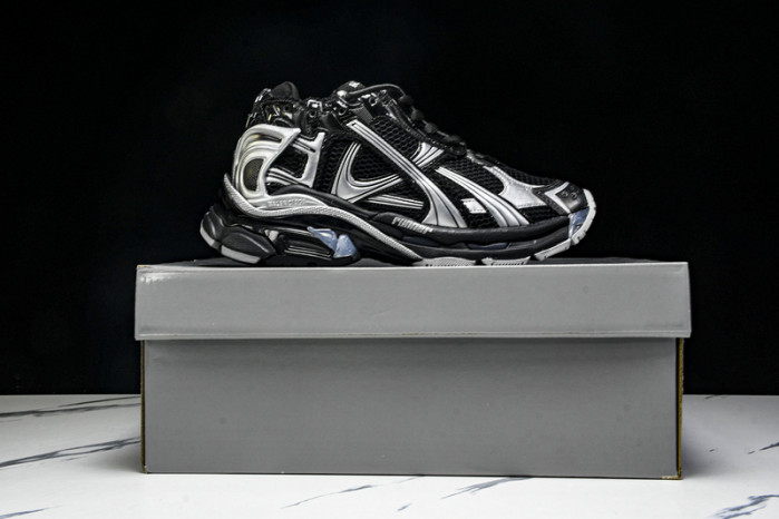 Ba*len*cia*ga Runner 772774 W3RNY 0322