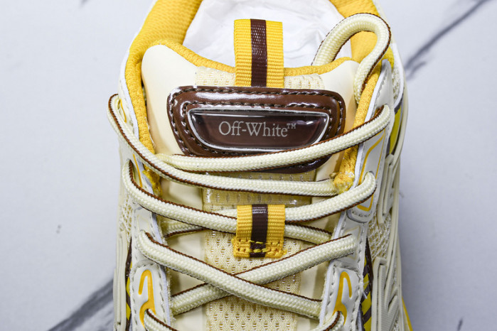 Off-White c/o Virgil Abloh