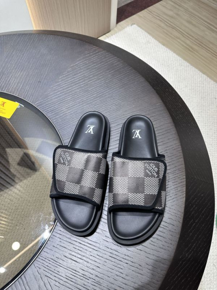 L0VT SANDALS