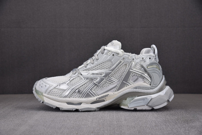 Ba*len*cia*ga Runner 677403 W3RBL 8100