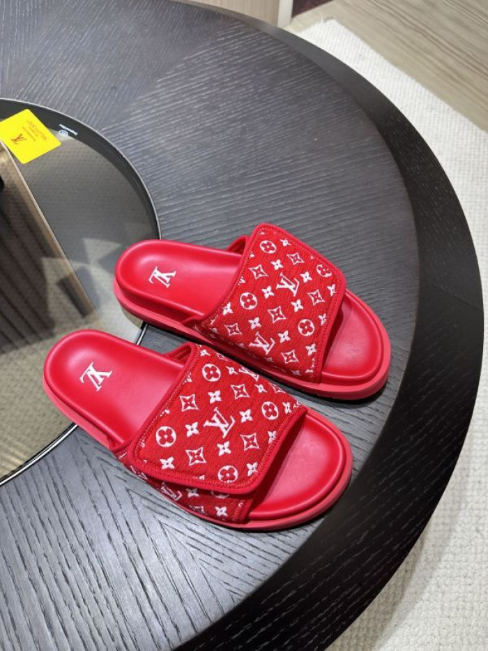 L0VT SANDALS