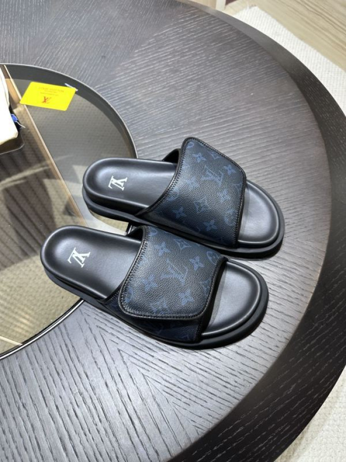 L0VT SANDALS