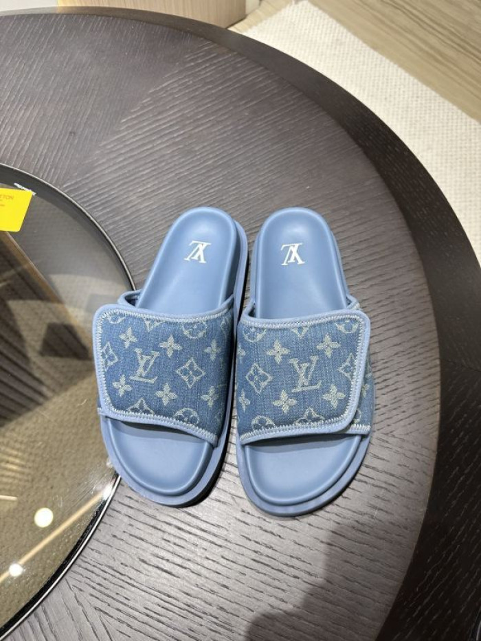 L0VT SANDALS