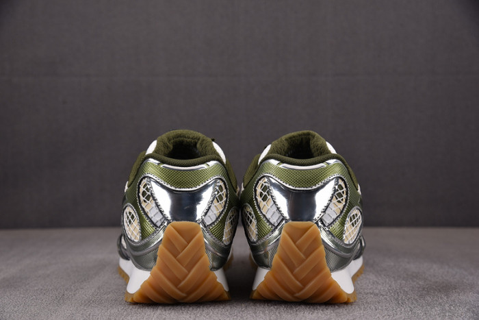 Bo*te*ga Ve*ne*ta BV038