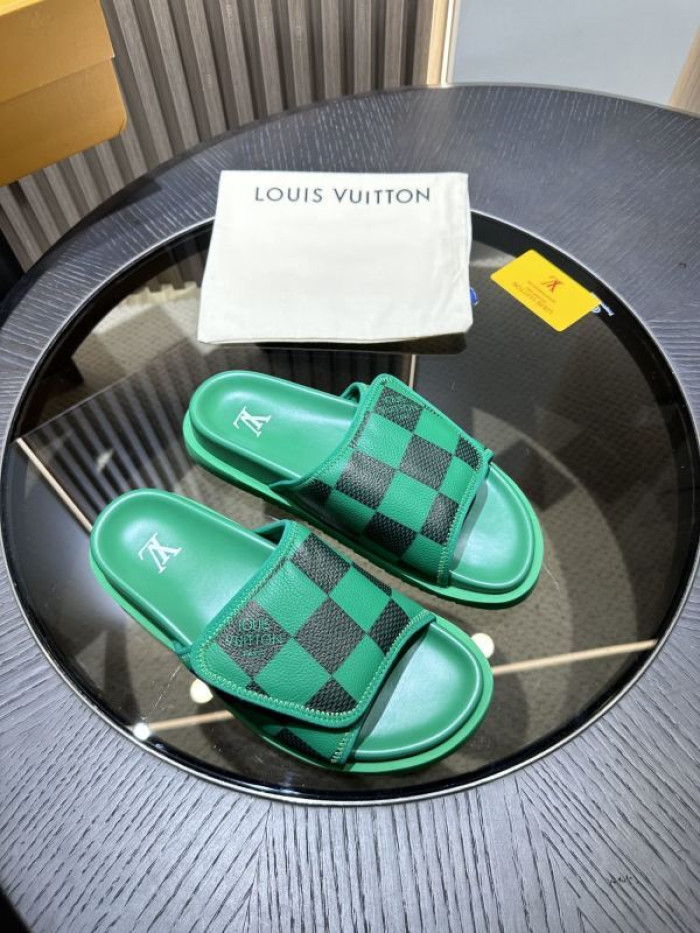 L0VT SANDALS