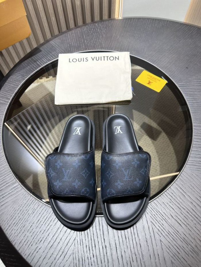L0VT SANDALS