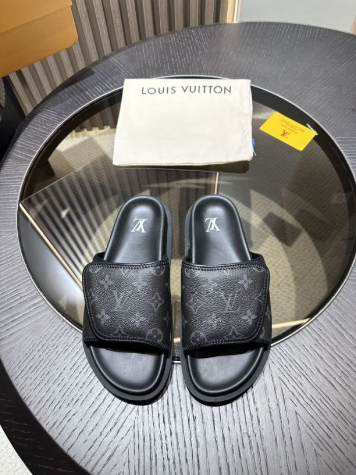L0VT SANDALS