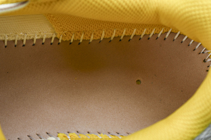 Off-White c/o Virgil Abloh