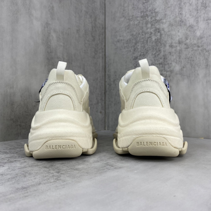 Ba*len*cia*ga Triple S SNEAKER