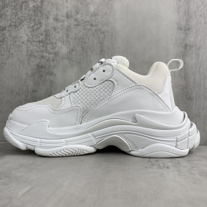 Ba*len*cia*ga Triple S SNEAKER
