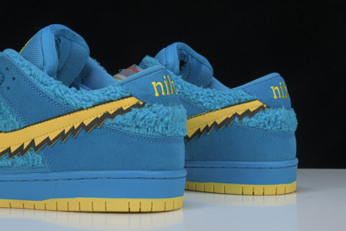 DEAD X NIKE SB DUNK LOW“ BEAR” CJ5378-400