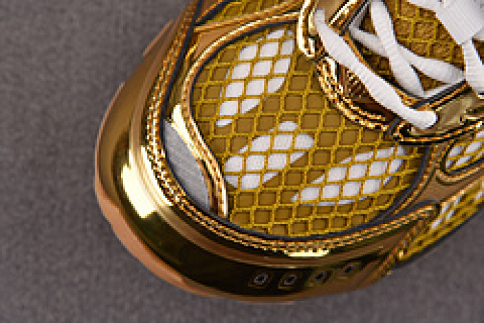 Bo*te*ga Ve*ne*ta BV049