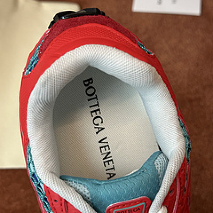 Bo*te*ga Ve*ne*ta BV050