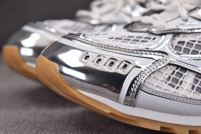 Bo*te*ga Ve*ne*ta BV044