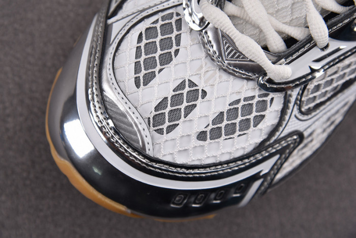 Bo*te*ga Ve*ne*ta BV044