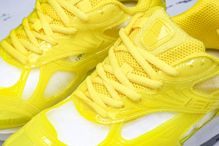 Bo*te*ga Ve*ne*ta BV058