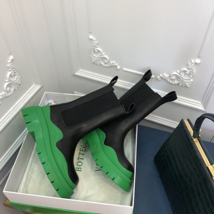 Bo*te*ga Ve*ne*ta BV013