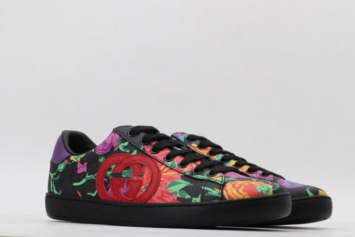 g*u*i ace embroidered low-top sneaker e2317