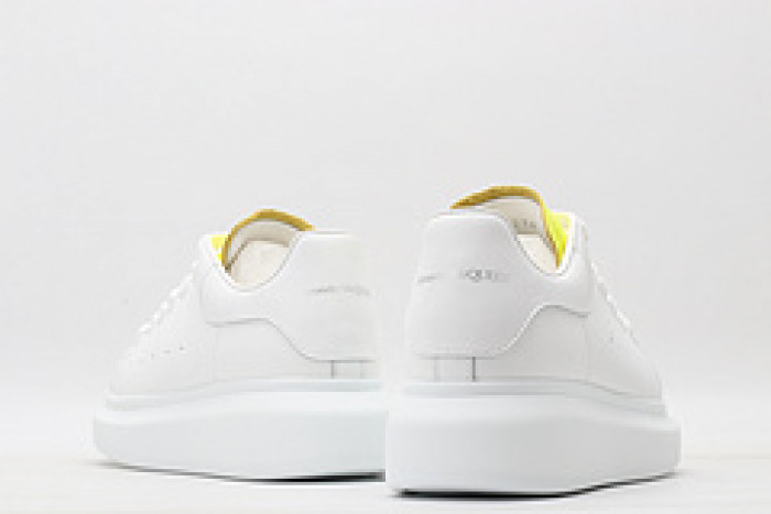 Ale*d*r M*Q*en E2697