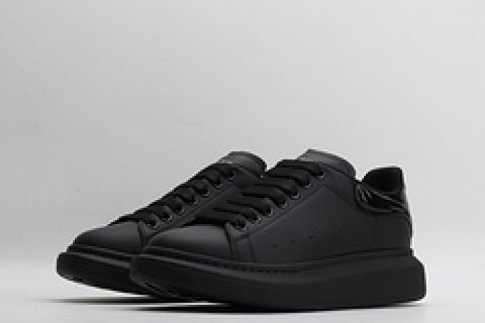 Ale*d*r M*Q*en E2698