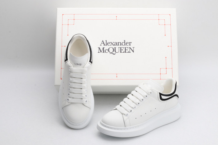 Ale*d*r M*Q*en E2711